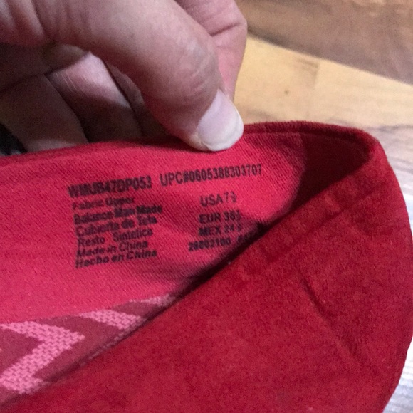 Beautiful Red flats size 7.5 - Picture 2 of 3